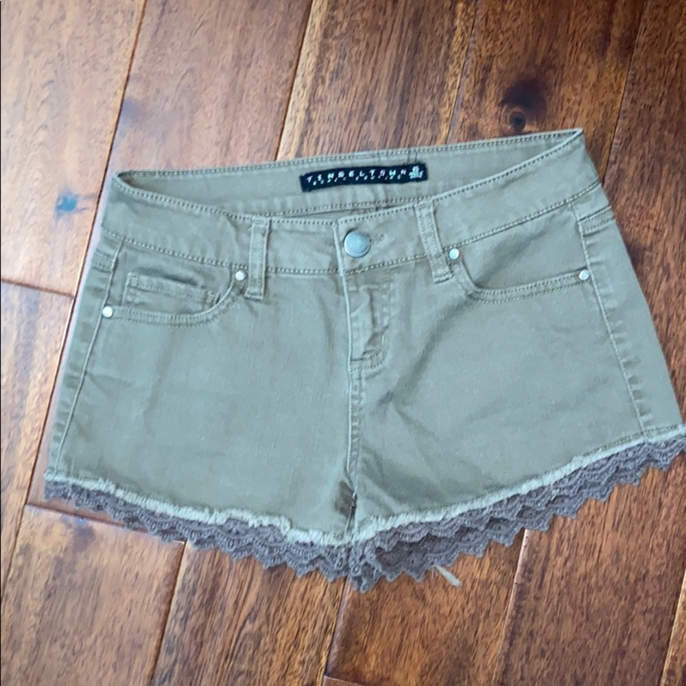 Tinseltown Shorts